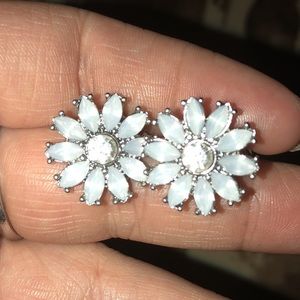Flower earrings